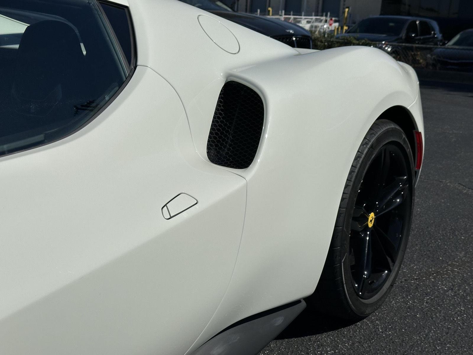 Used 2025 Bianco Cervino Ferrari  image 46