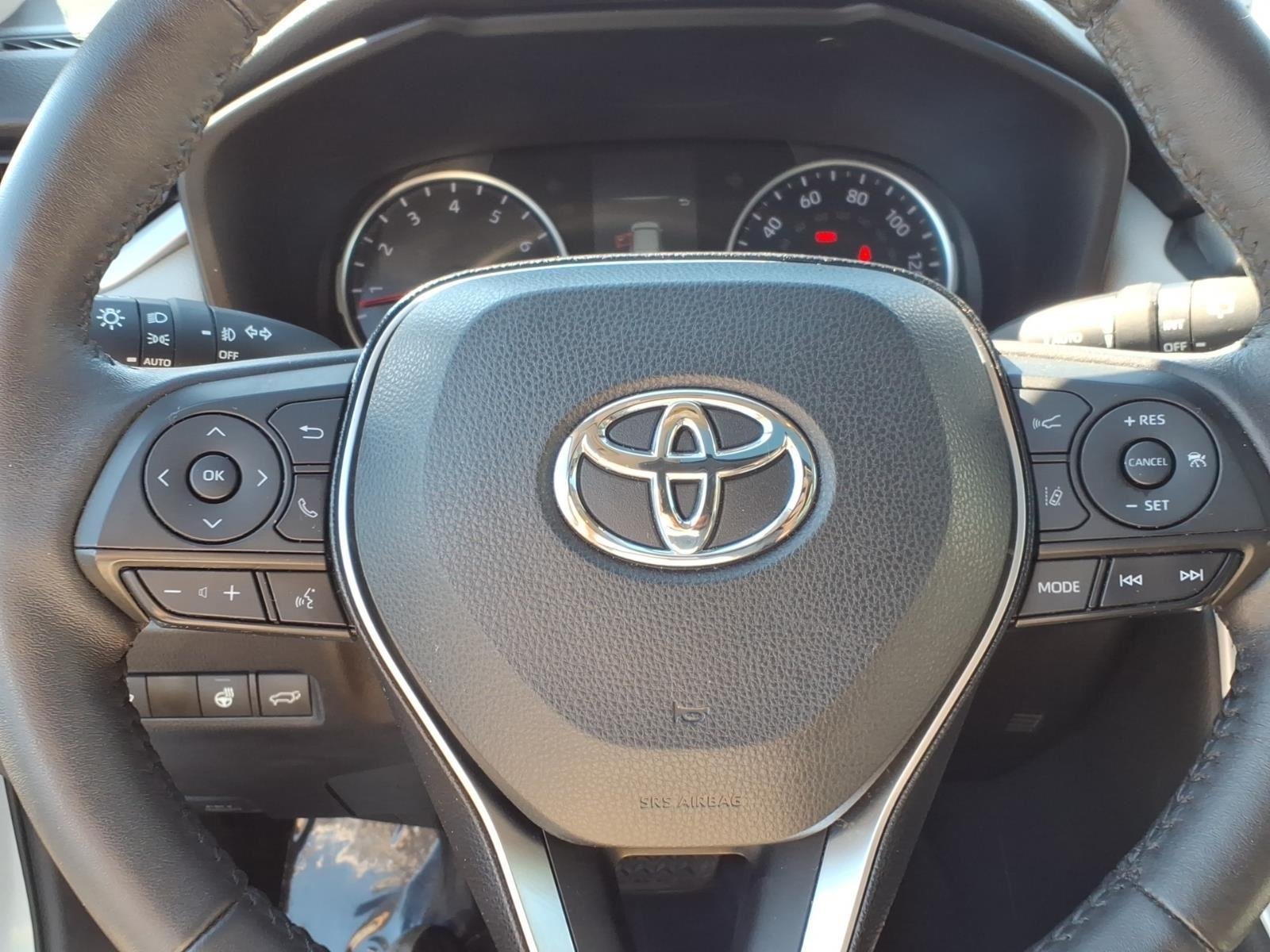 Used 2021 SILVER TOYOTA  image 28