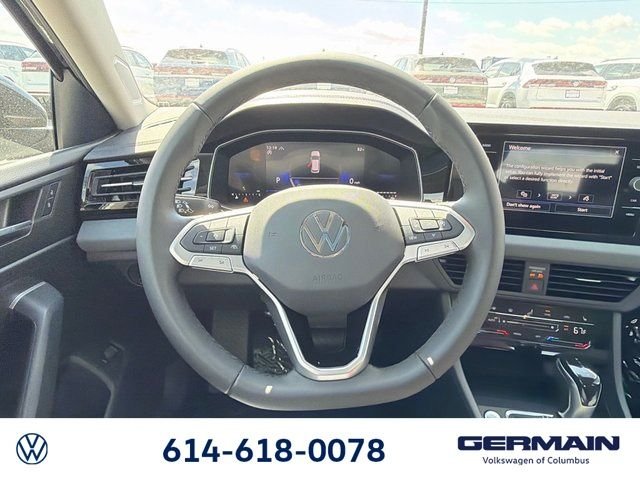 New 2026 Deep Black Pearl Volkswagen 1.5T SE image 18