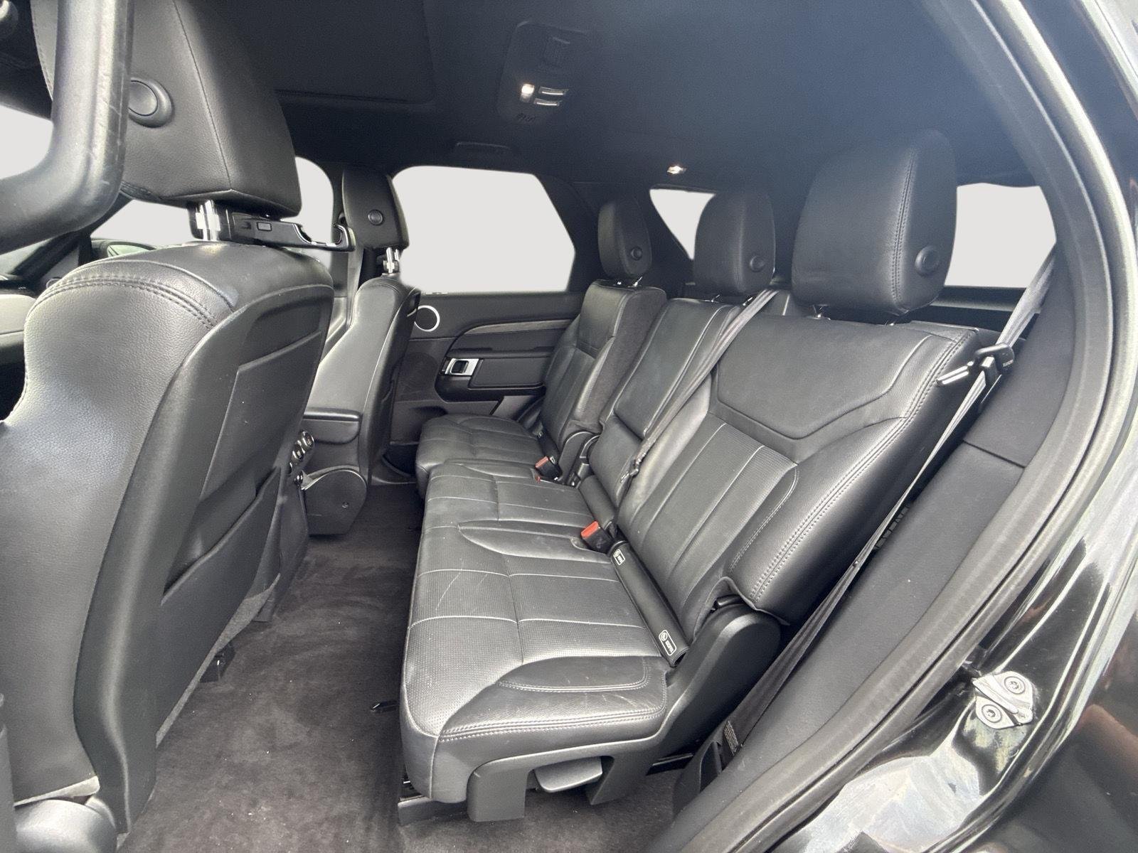 Used 2018 Santorini Black Metallic Land Rover HSE image 24