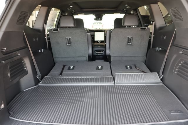 New 2026 Summit White GMC Elevation image 22