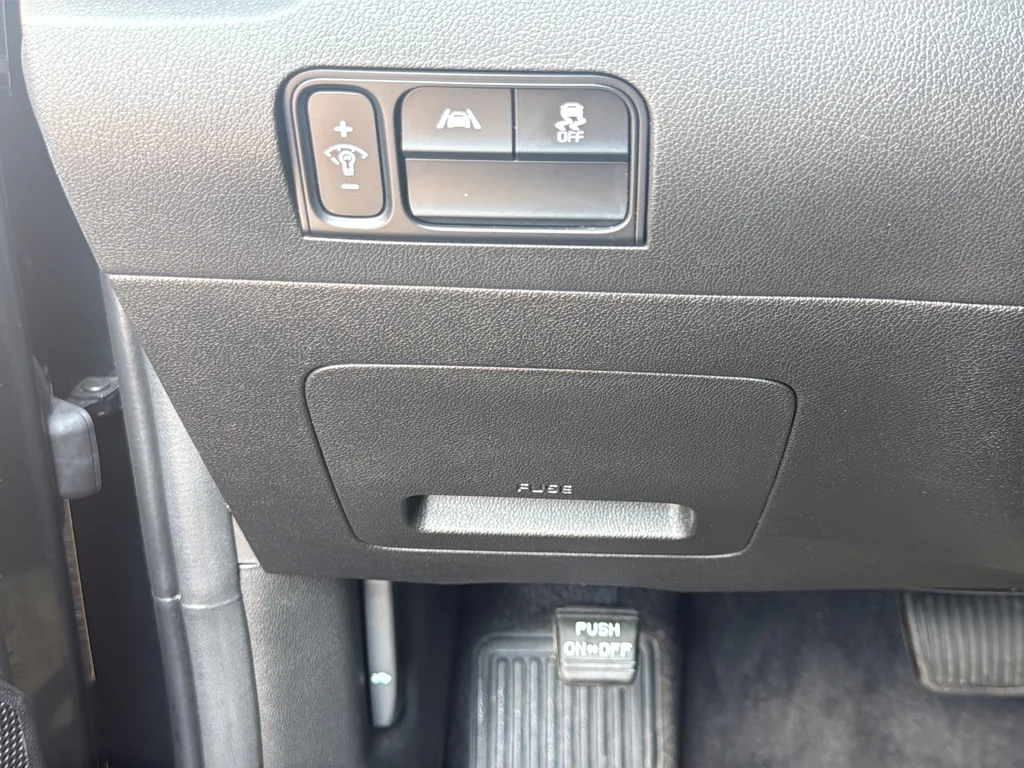 Used 2023 Green Kia X-Line S image 27