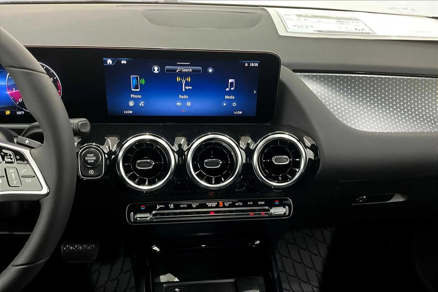 New 2026 Polar White Mercedes-Benz GLA 250 image 18