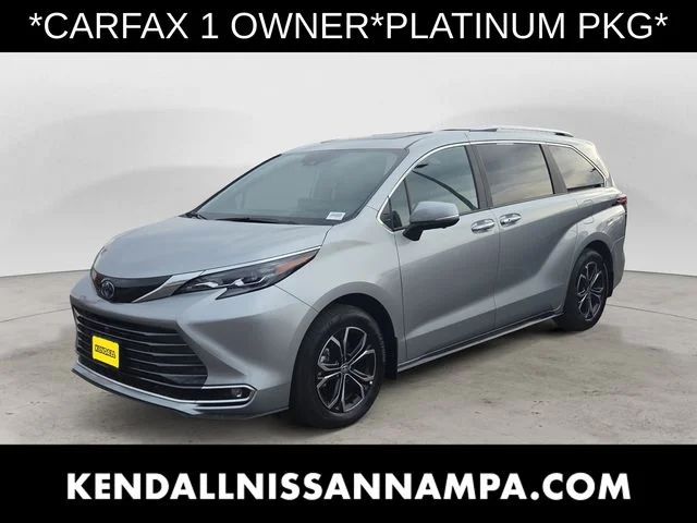 2025 Toyota Sienna Platinum
