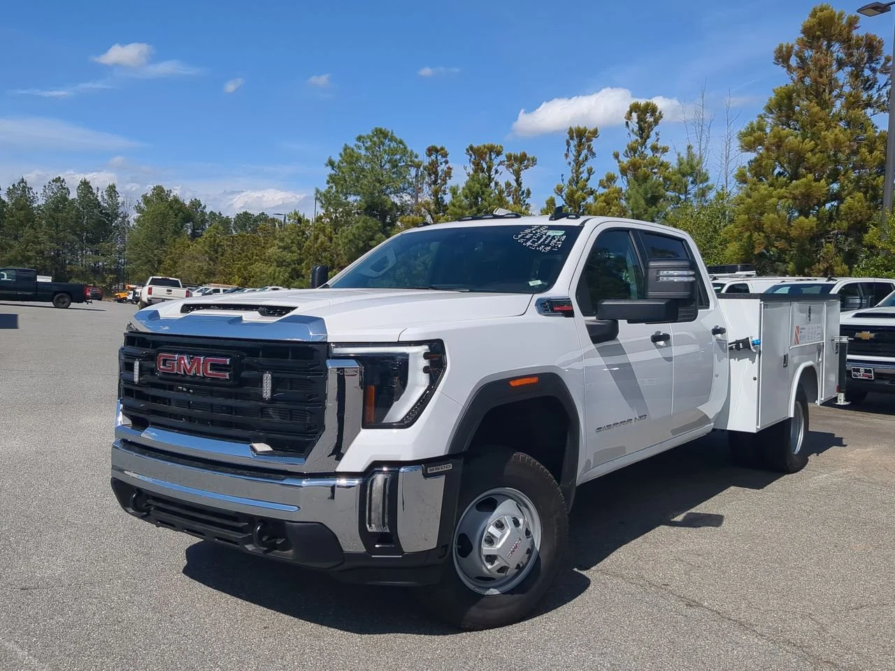 New 2026 Summit White GMC Pro image 1