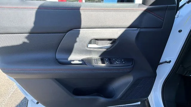2026 Nissan KICKS SR - Photo 18