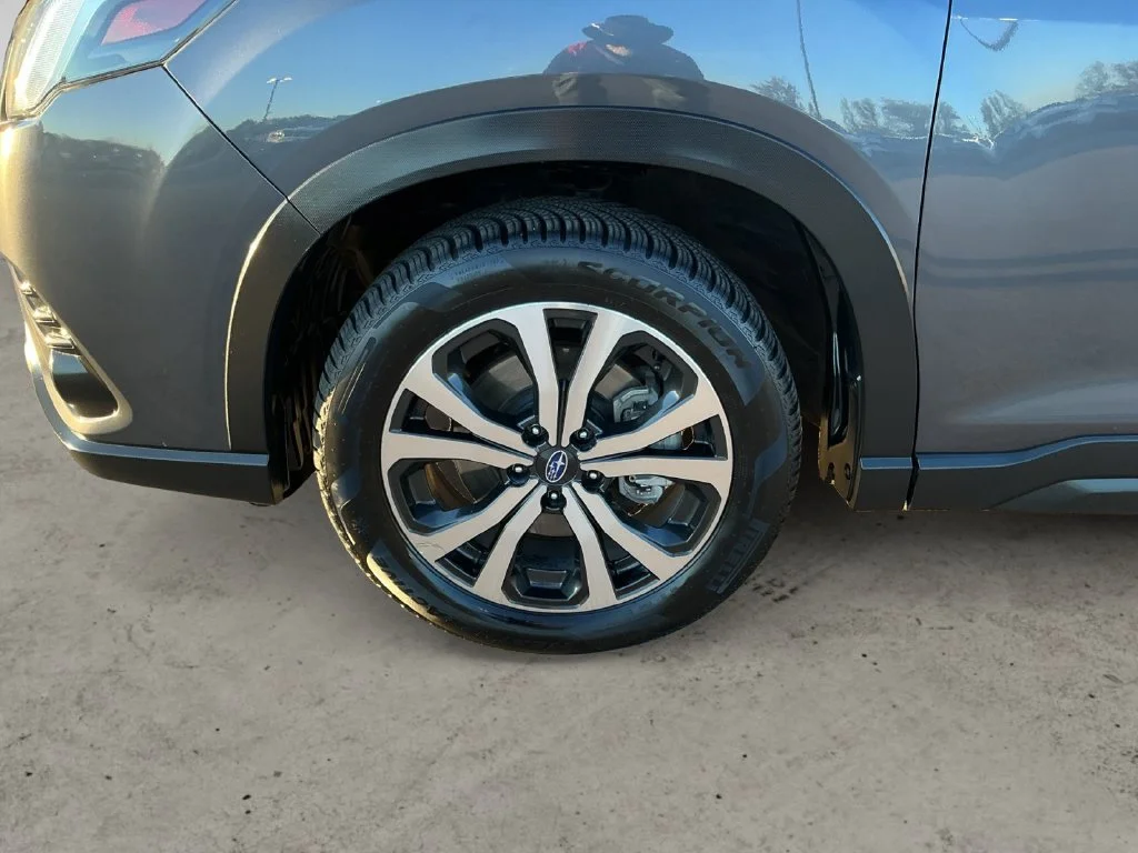 Used 2022 Gray Subaru Limited image 13