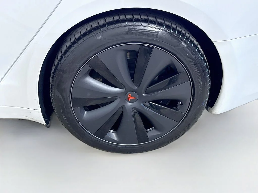 Used 2023 White Tesla Plaid image 31