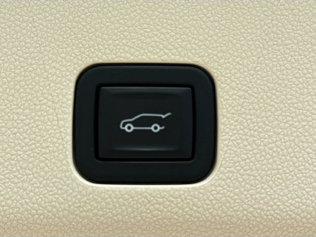 Used 2024 Black Raven Cadillac 4WD Sport Platinum image 14