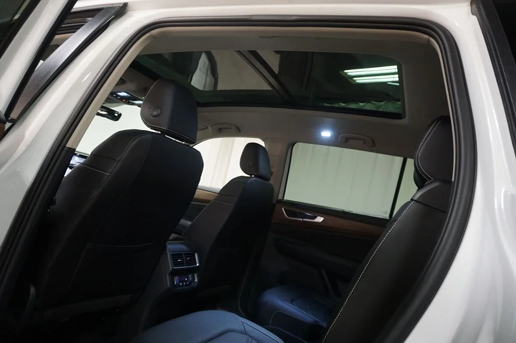 New 2026 Opal White Volkswagen 2.0T SE w/Technology image 25
