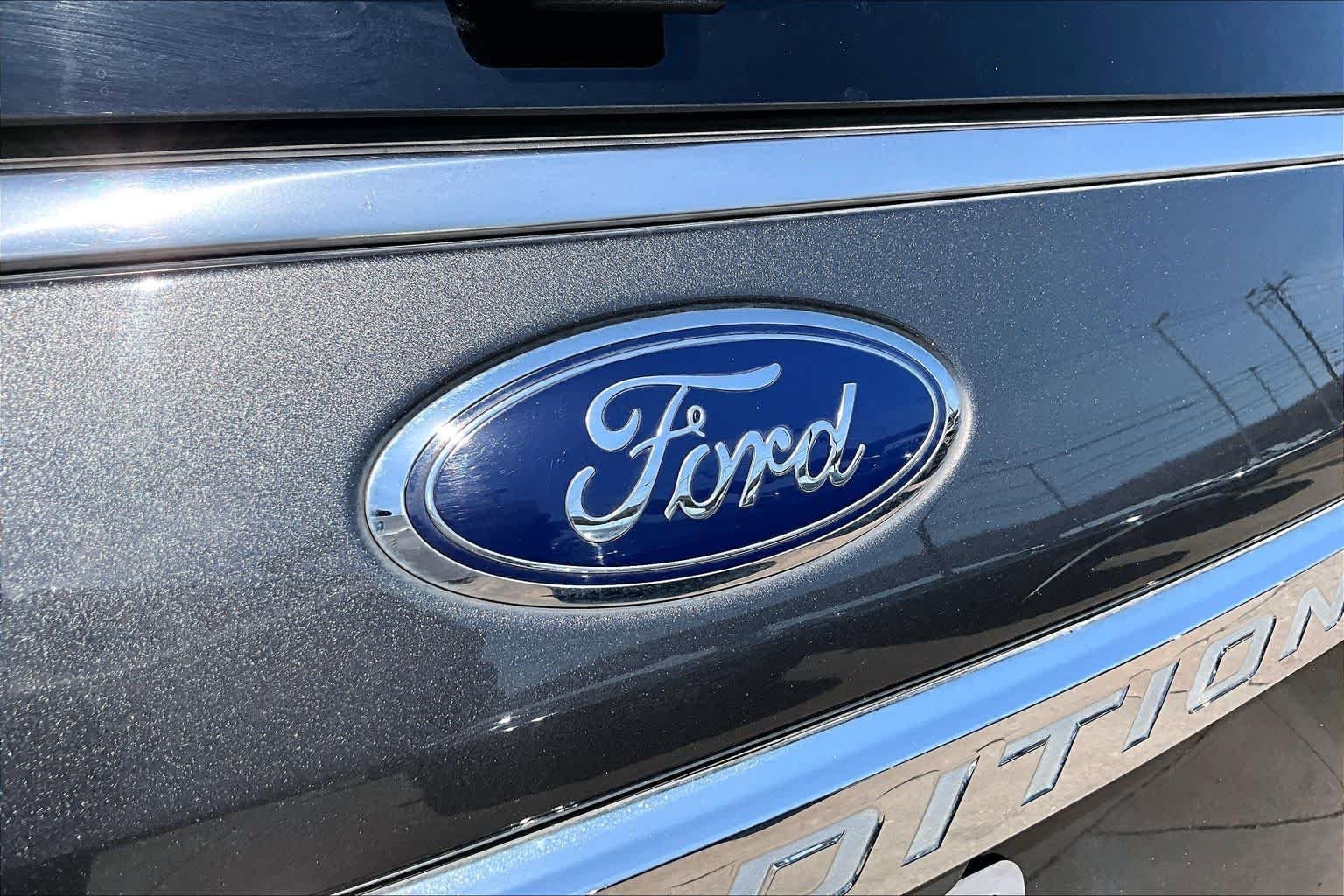 Used 2019 Magnetic Ford Limited image 10