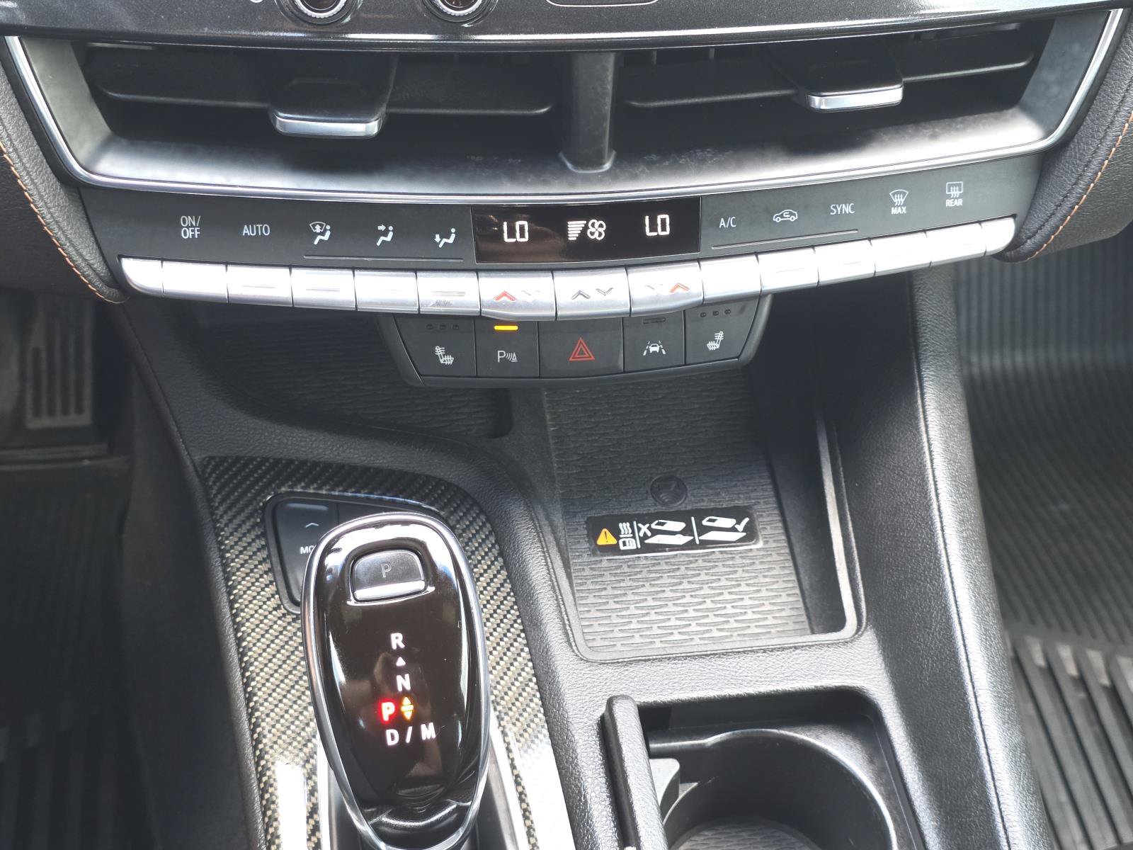 Used 2021 SUMMIT WHITE Cadillac Sport image 27