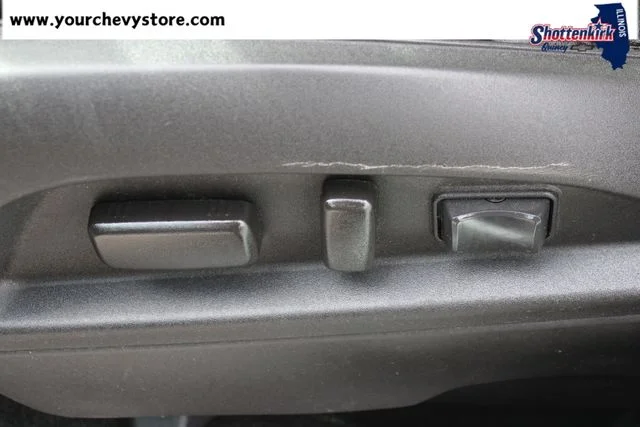 Used 2014 White Chevrolet LTZ image 12