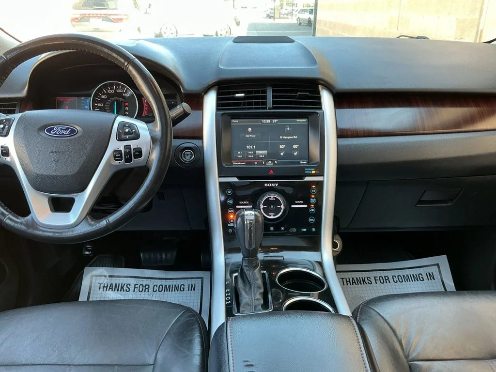 Used 2011 White Ford Limited image 21