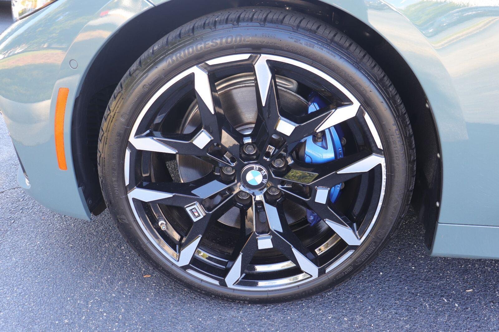 Used 2025 Cape York Green Metallic BMW M440i image 35