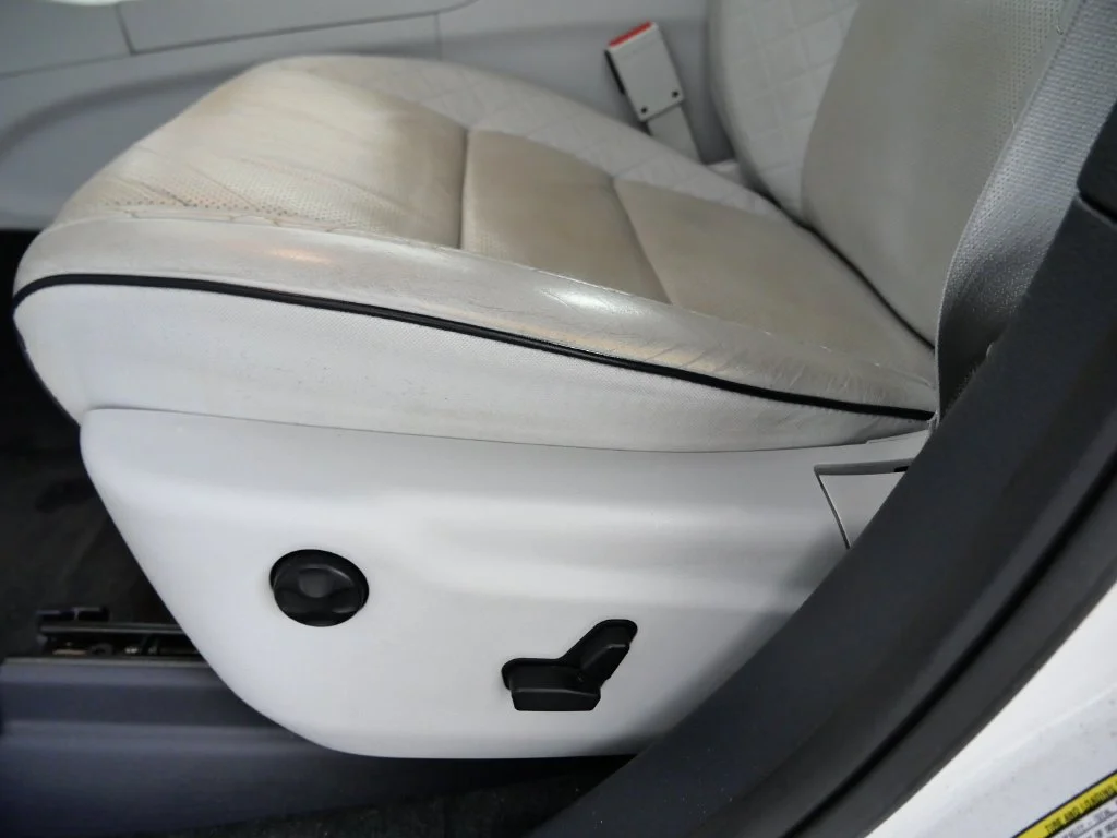 Used 2017 White Jeep Summit image 16