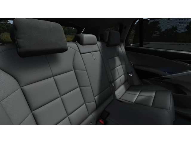New 2027 Mineral White Metallic BMW 40 xDrive image 12