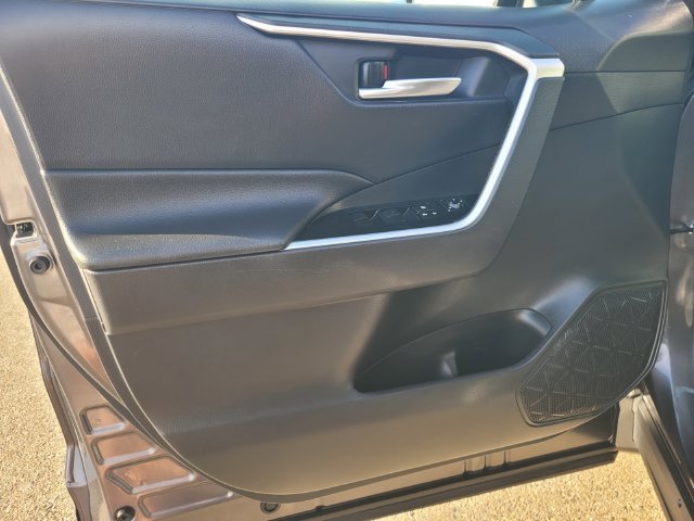 Used 2021 Gray Toyota XLE image 18