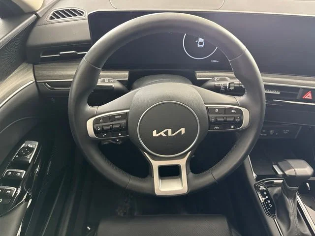 Used 2025 Gray Kia EX image 23