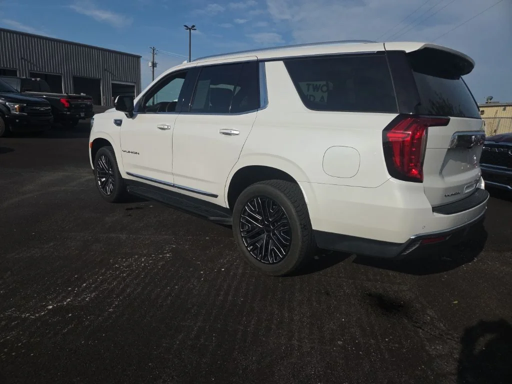 Used 2022 White GMC SLT image 6