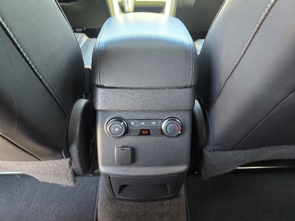 Used 2015 Magnetic Metallic Ford XLT image 28