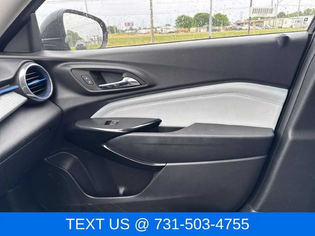 Used 2025 Black Chevrolet LT image 23