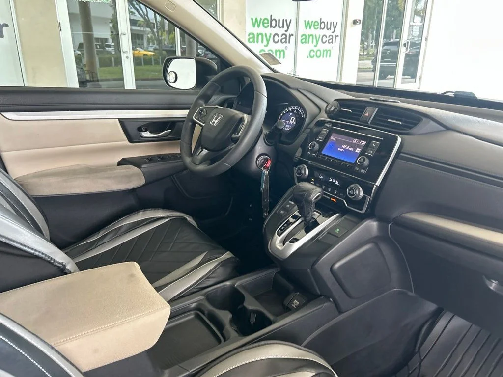 Used 2018 White Honda LX image 21