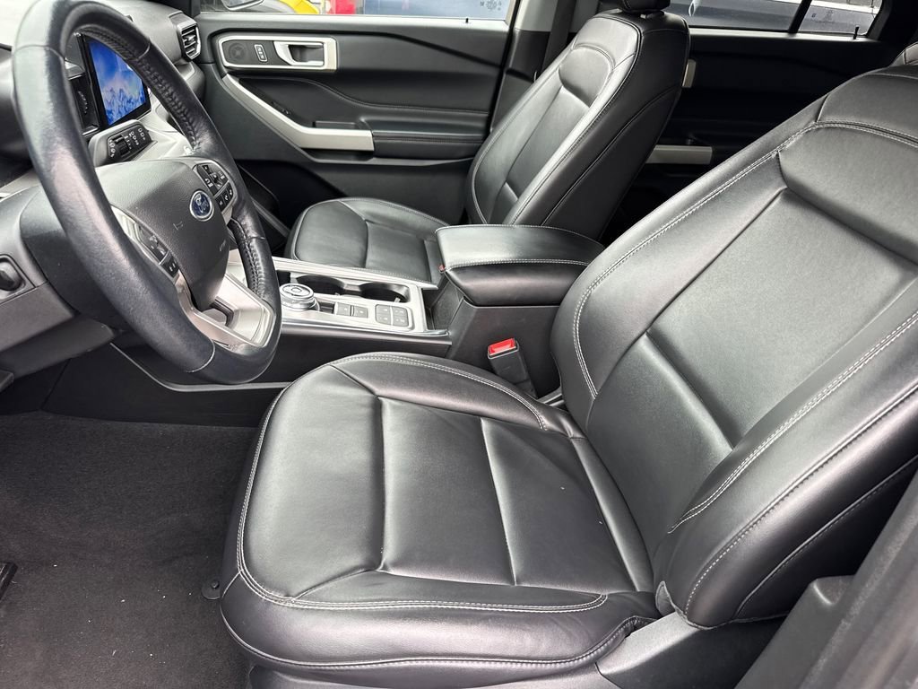 Used 2023 Gray Ford XLT image 7