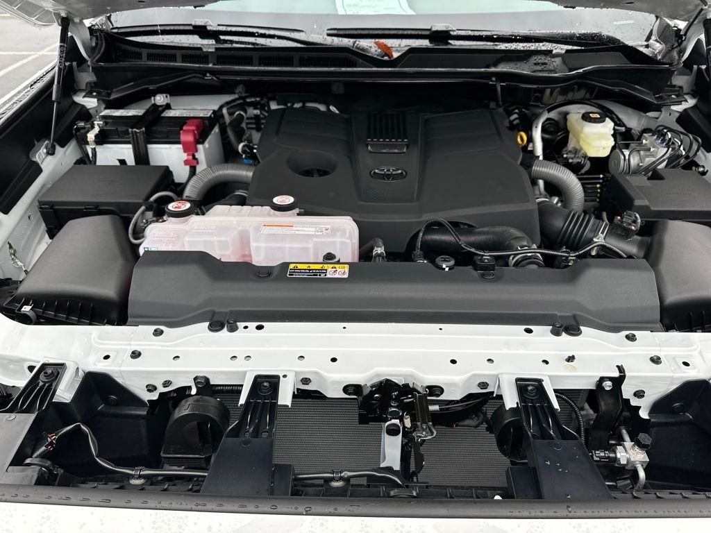 2026 Toyota Tundra SR5 - Photo 28