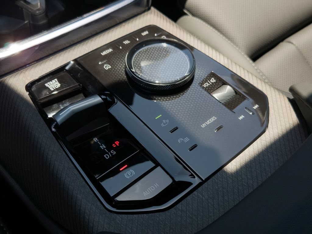 New 2026 Vegas Red Metallic BMW 30 xDrive image 10