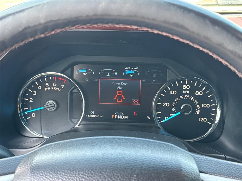 Used 2018 White Platinum Metallic Tri-Coat Ford Platinum image 23