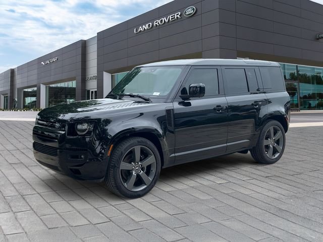 2025 Land Rover Defender 110 V8 P525's photo