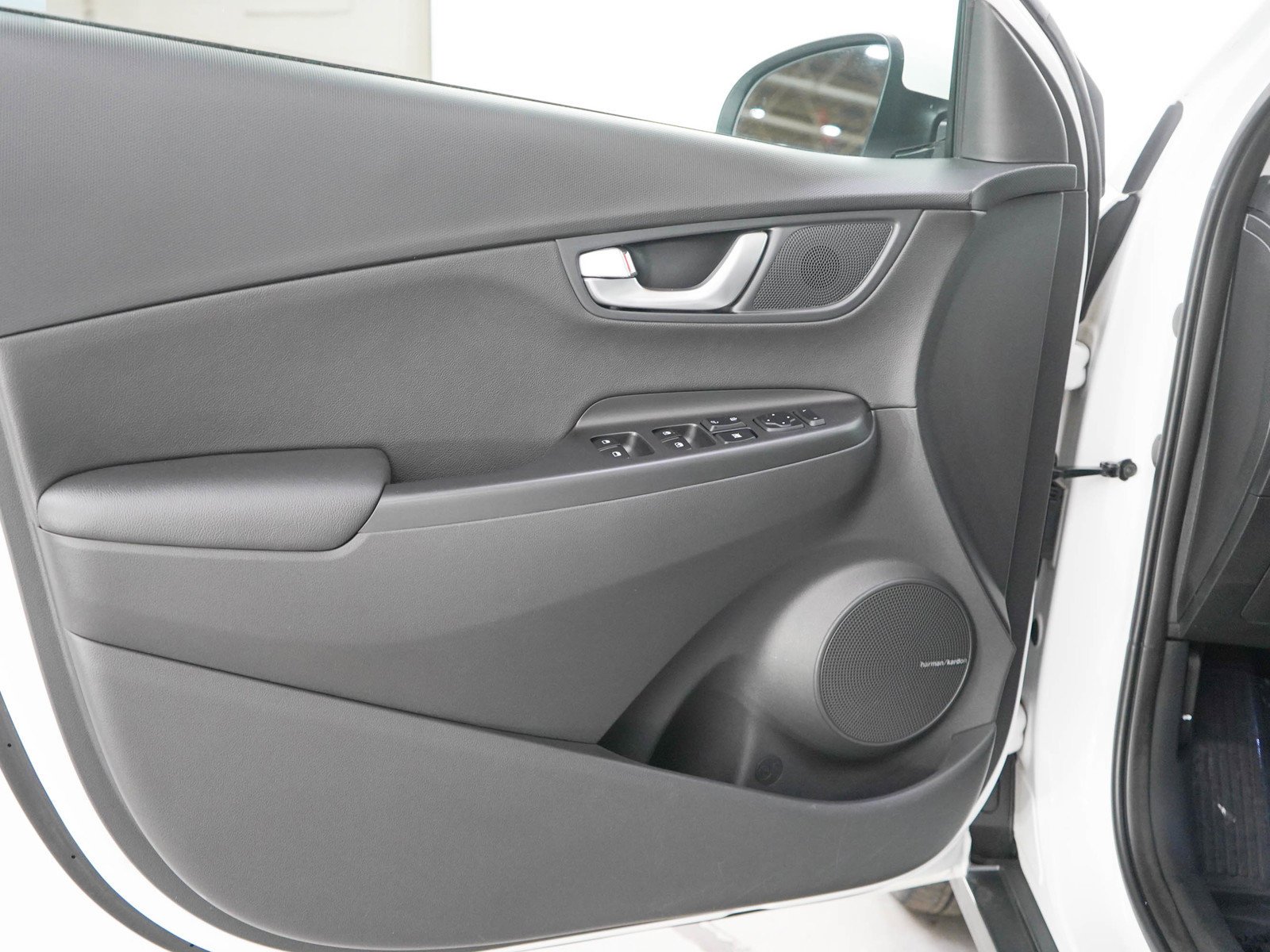 Certified Used 2023 Lunar White Hyundai Limited FWD image 19