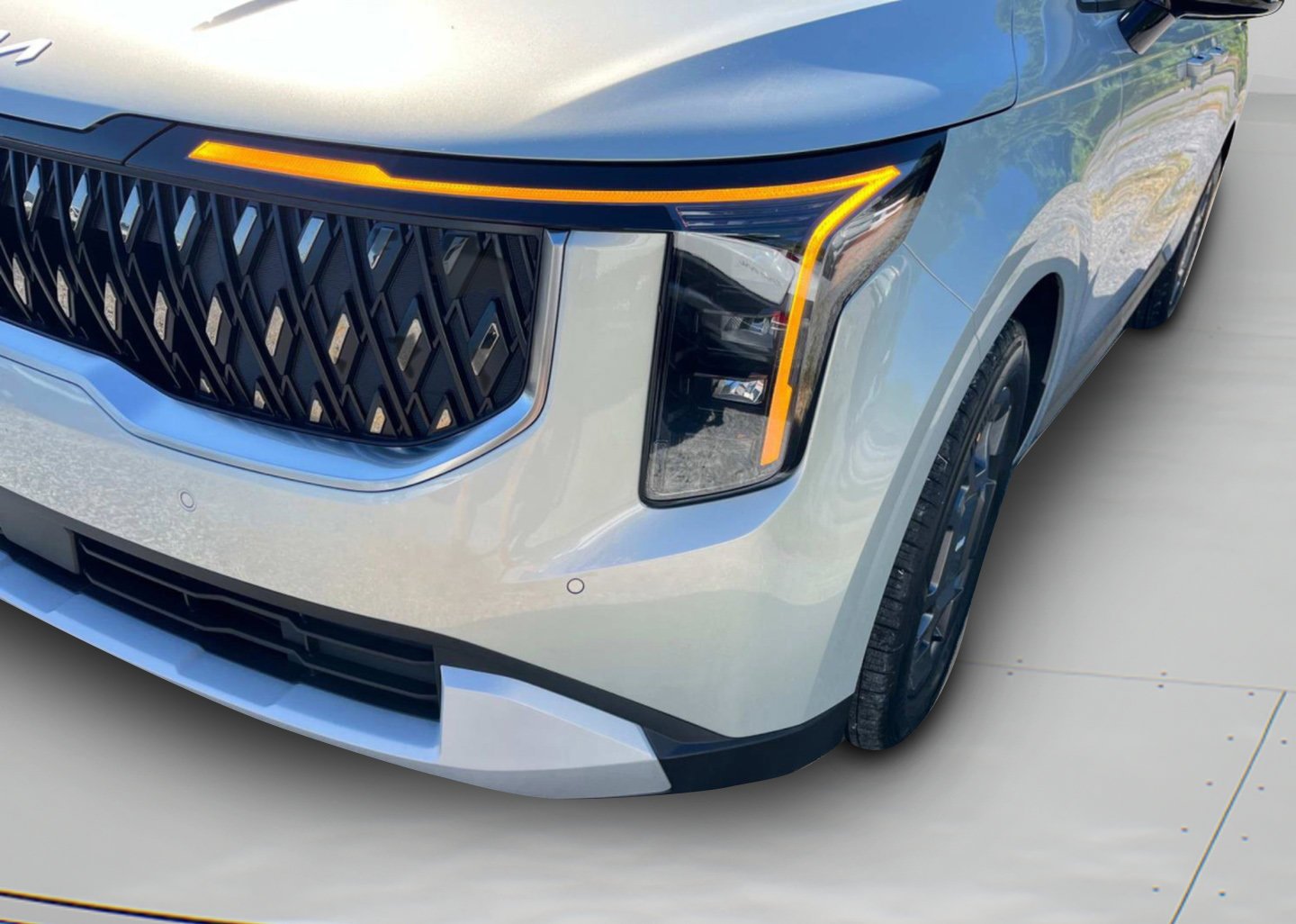 New 2026 Ivory Silver Kia EX image 10