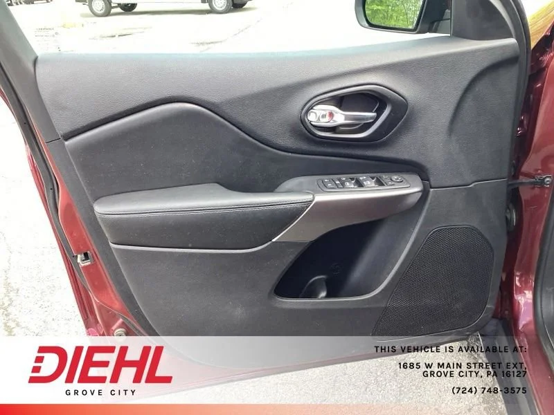 Used 2020 Red Jeep Latitude Plus 4x4 image 20
