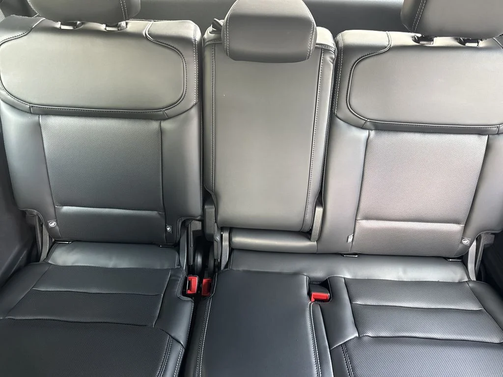 New 2026 Silver Ford Platinum image 23