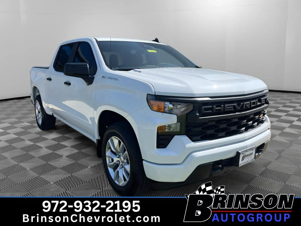 New 2026 Summit White Chevrolet Custom image 3