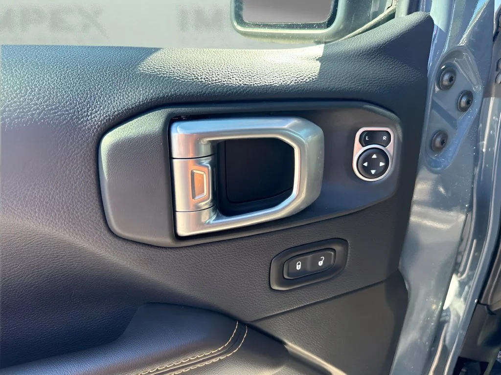 Used 2026 Gray Jeep Sahara image 26
