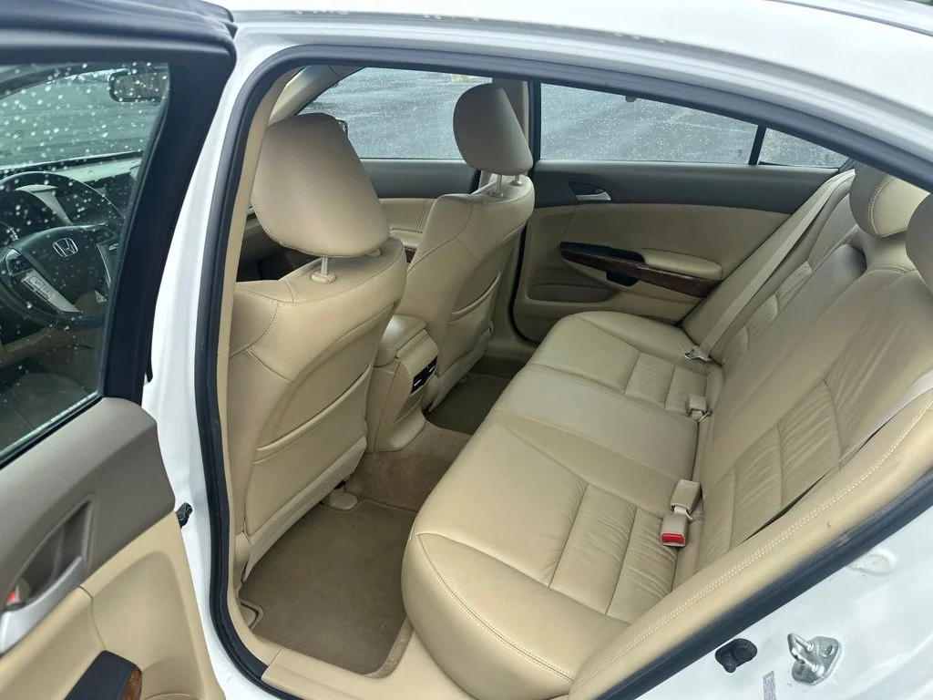 Used 2010 Taffeta White Honda EX-L image 10