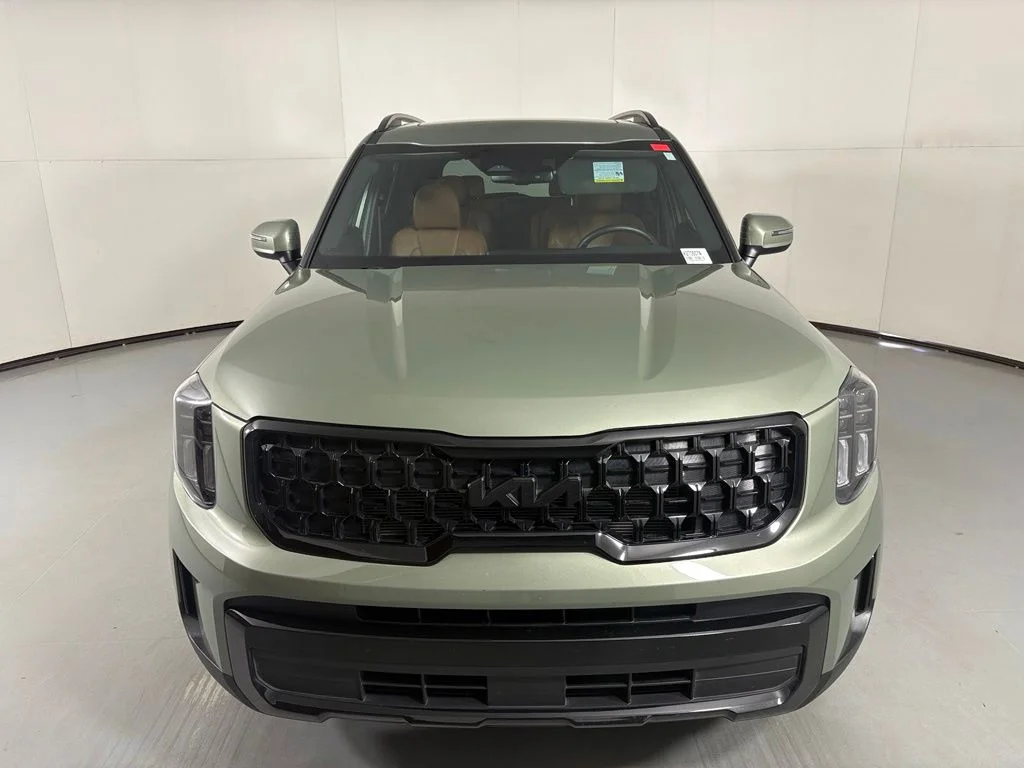 Used 2024 Green Kia EX X-Line image 3