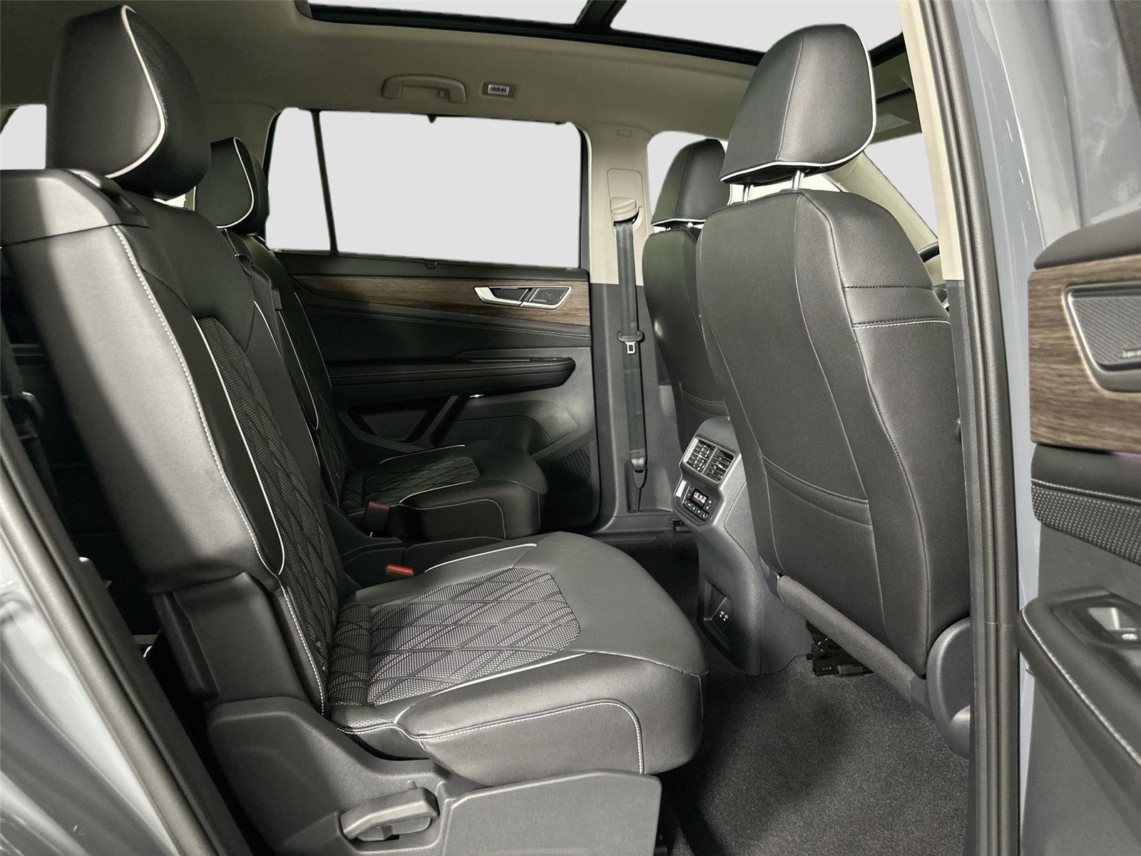 New 2026 Pure Gray Volkswagen 2.0T SEL Premium R-Line image 24