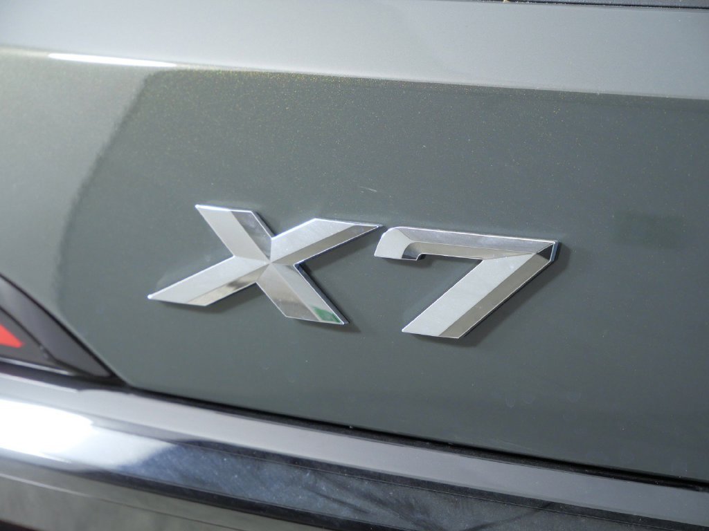 New 2027 Dravit Grey Metallic BMW xDrive40i image 13