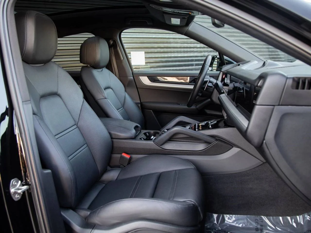 Certified Used 2024  Porsche S image 26