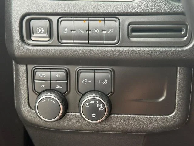 Used 2021 SHADOW GRAY METALLIC Chevrolet LT image 23