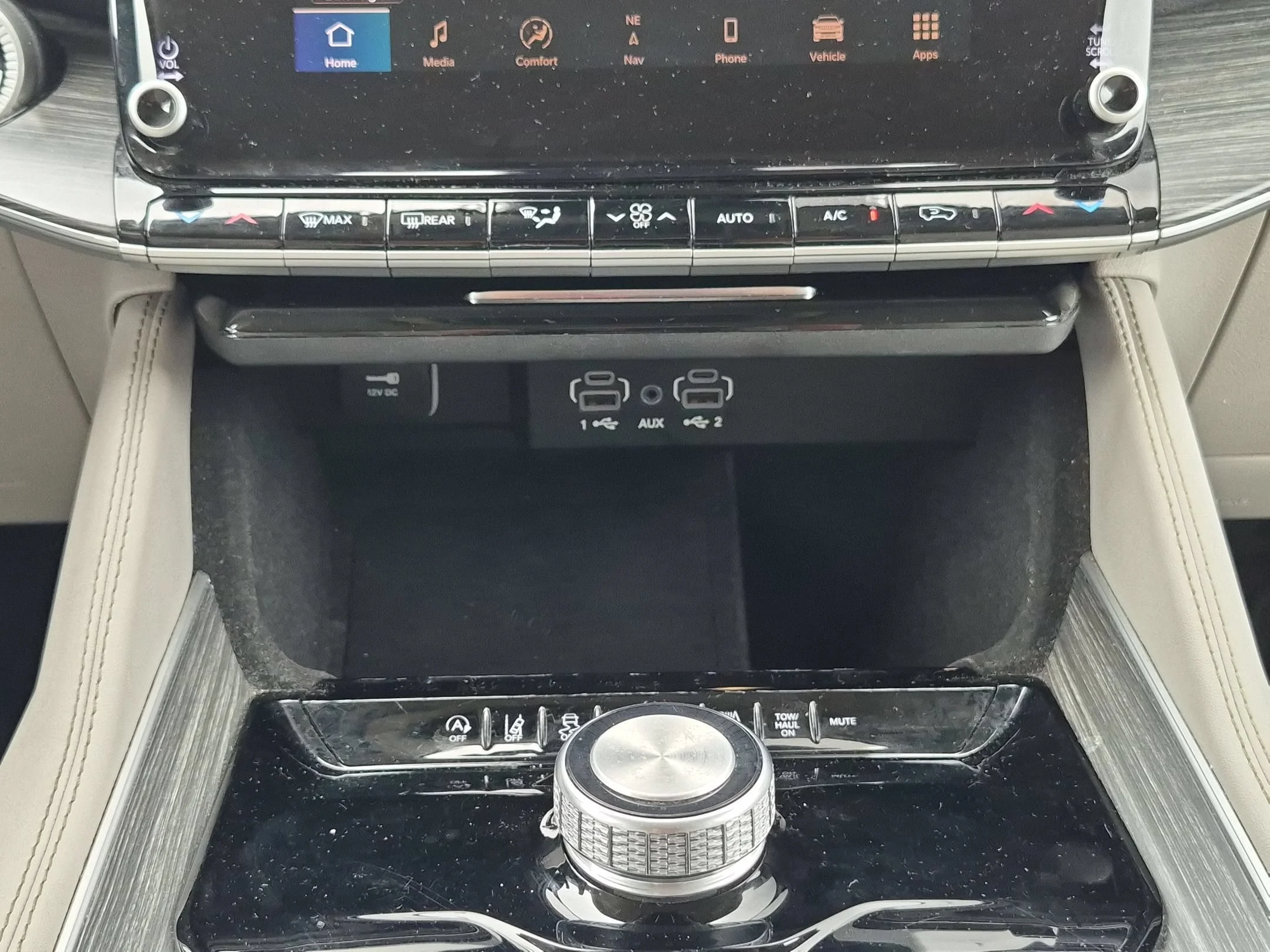 Used 2024 White Jeep Series II image 20