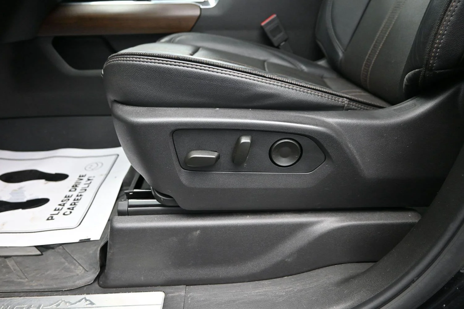 Used 2025 Black Chevrolet High Country image 26