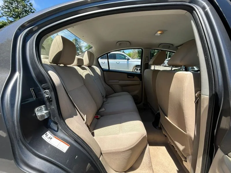 Used 2012 Gray Suzuki LE Sedan 4D image 26