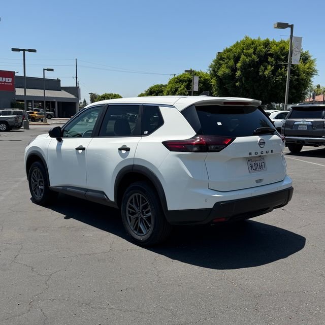 Used 2024 White Nissan S image 5
