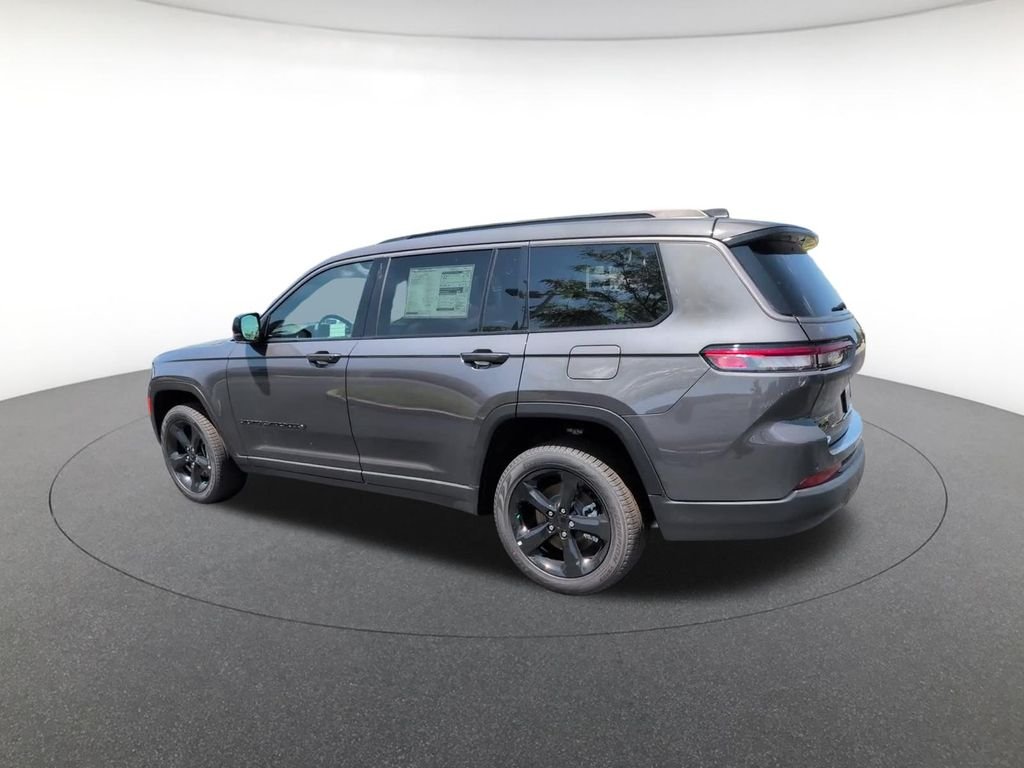 New 2026 Baltic Gray Metallic Clear-Coat Exterior Paint Jeep Limited image 10