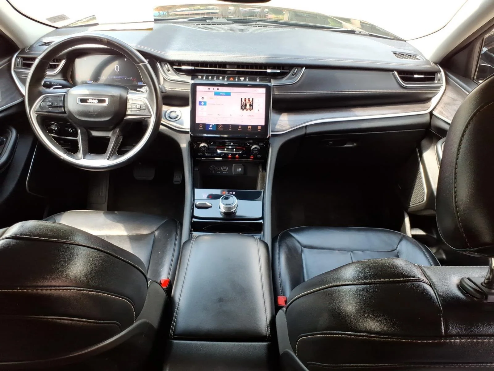 Used 2021 Rocky Mountain Pearlcoat Jeep Limited image 28